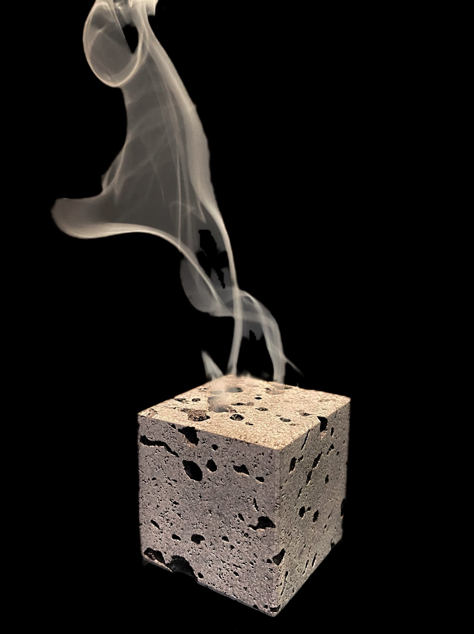 Hrauney lava cube - Hrauney